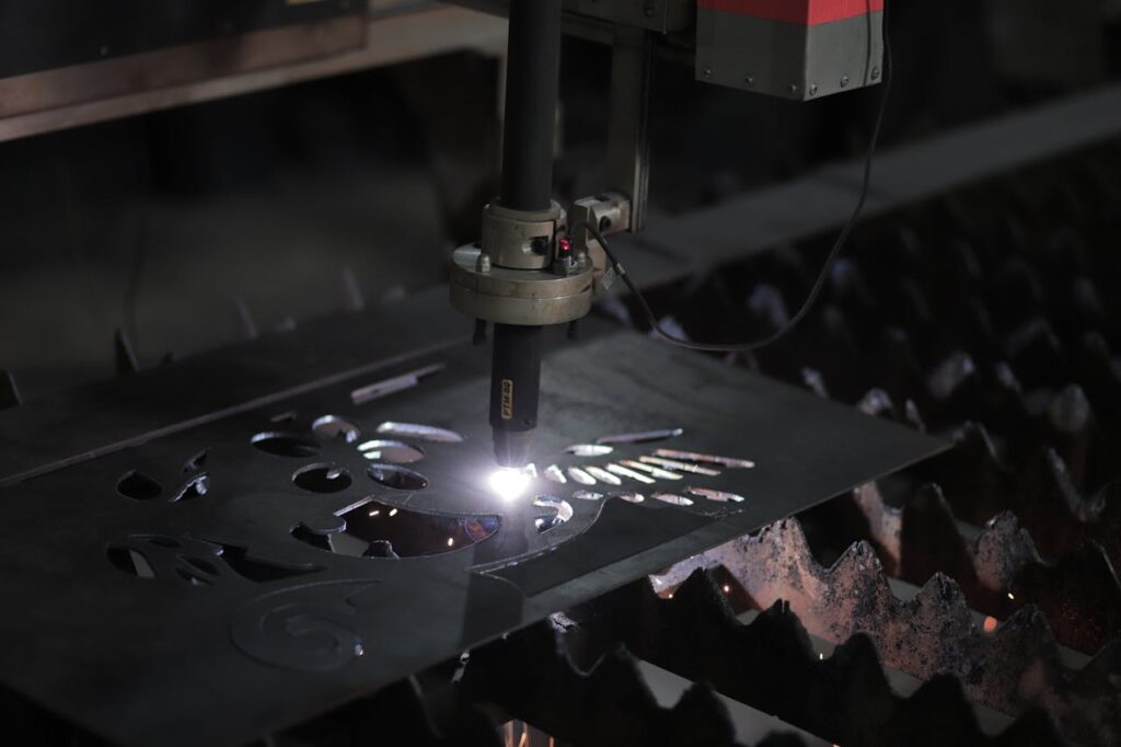 Fiberlaser for presis skjæring i metalle