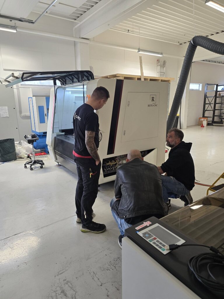 installasjon av fiberlasermaskin
