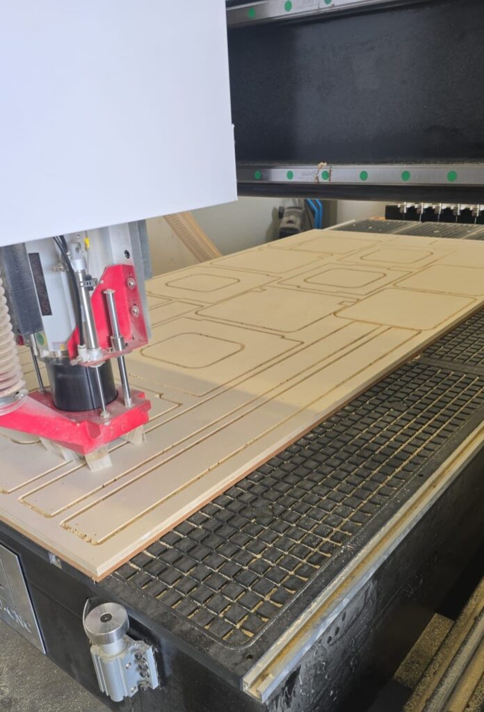 cnc maskin produksjon av spesialtilpassede deler